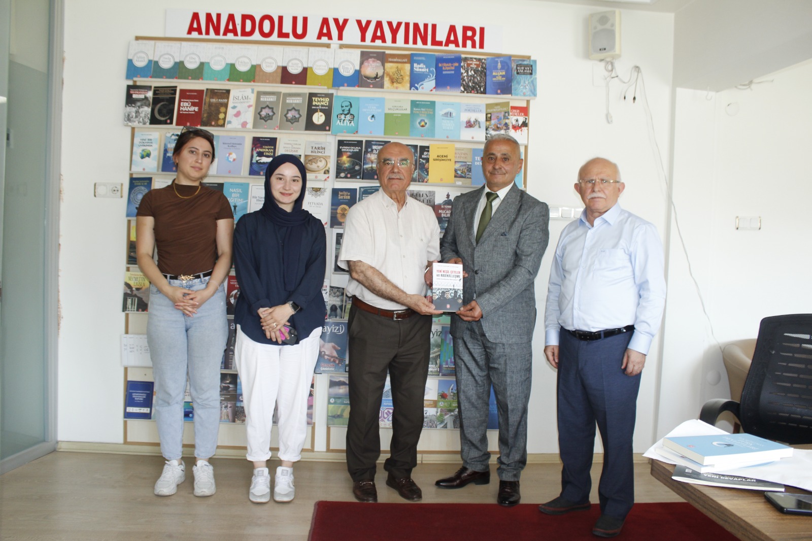 ESNAF PLATFORMU'NDAN ANADOLU EĞİTİM KÜLTÜR VE BİLİM VAKFI'NA ZİYARET